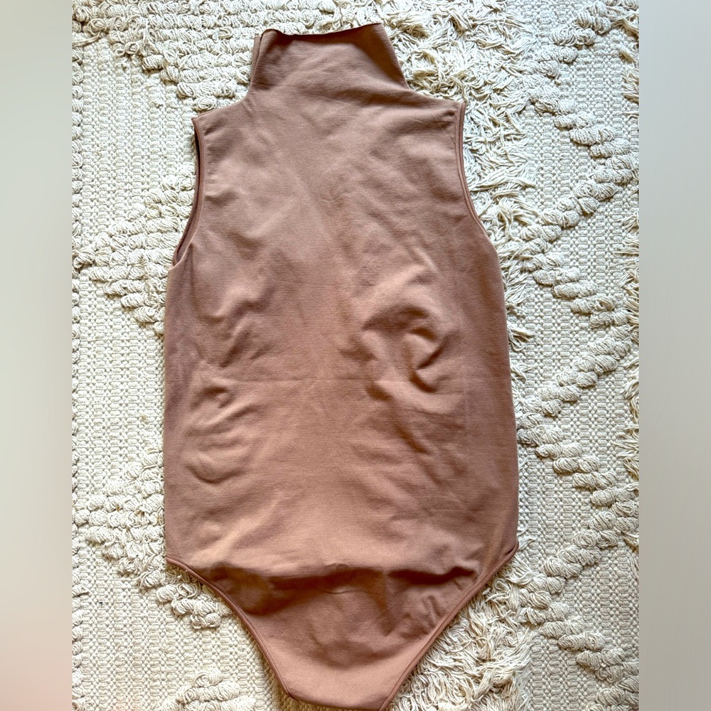 NWOT Skims Essential Mock Neck Sleeveless Bodysuit